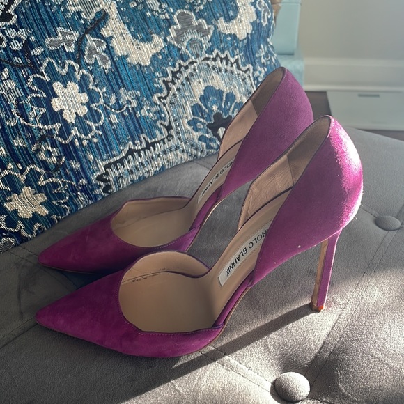 Purple manolo blahnil pump - Picture 2 of 3